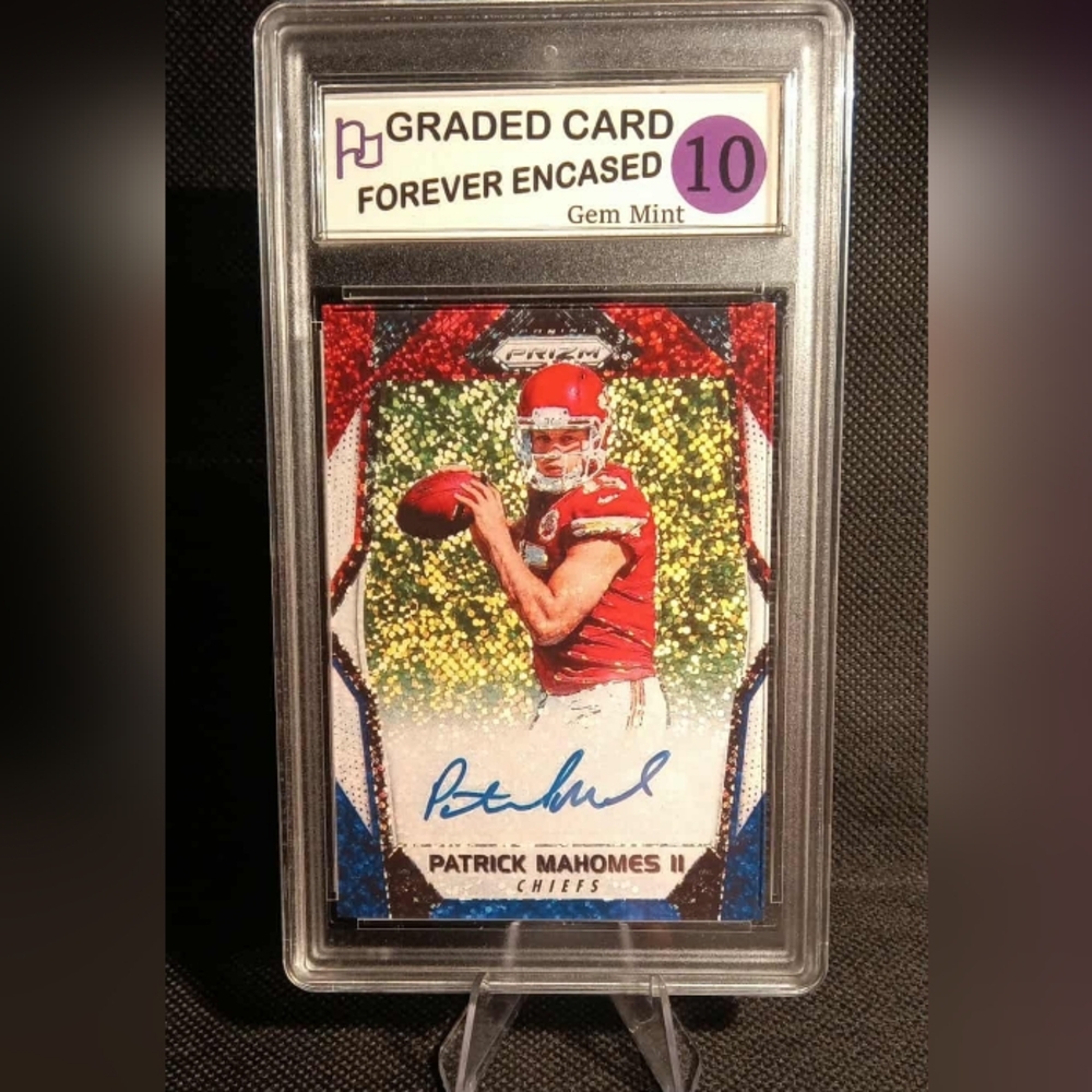 PATRICK MAHOMES II *RP* 2017 PANINI PRIZM ROOKIE RED WHITE AND BLUE AUTO RC